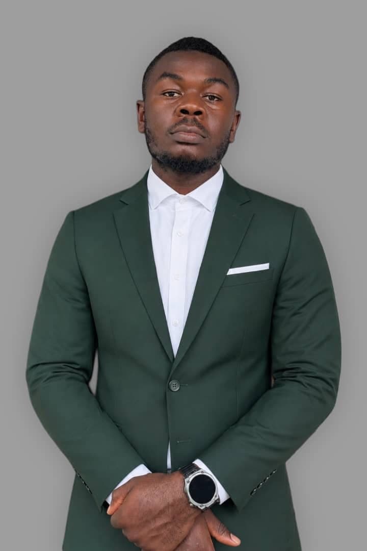 Ebenizer, Hiring Manager